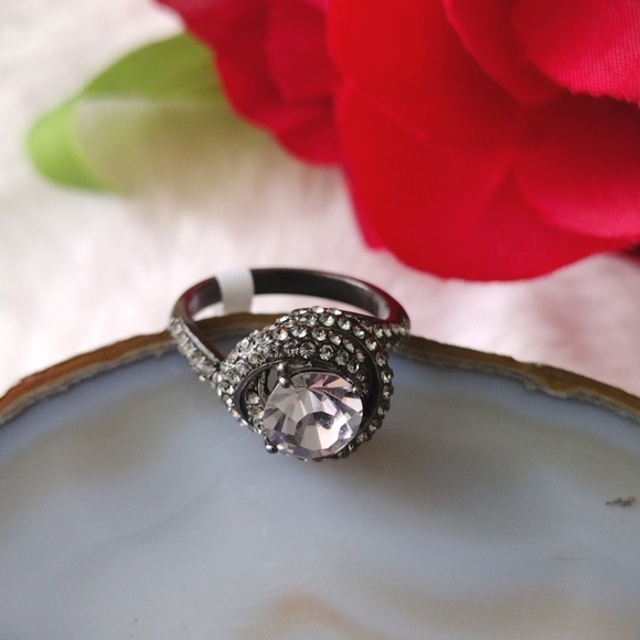 Women's Rhinestone Statement Cocktail Ring - Picture 2 of 12